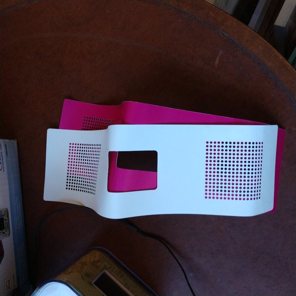 Venturer CR8030iE5 Dual Alarm Clock AM FM Radio Dock for iPod iPhone 2012 Skins - Picture 7 of 11